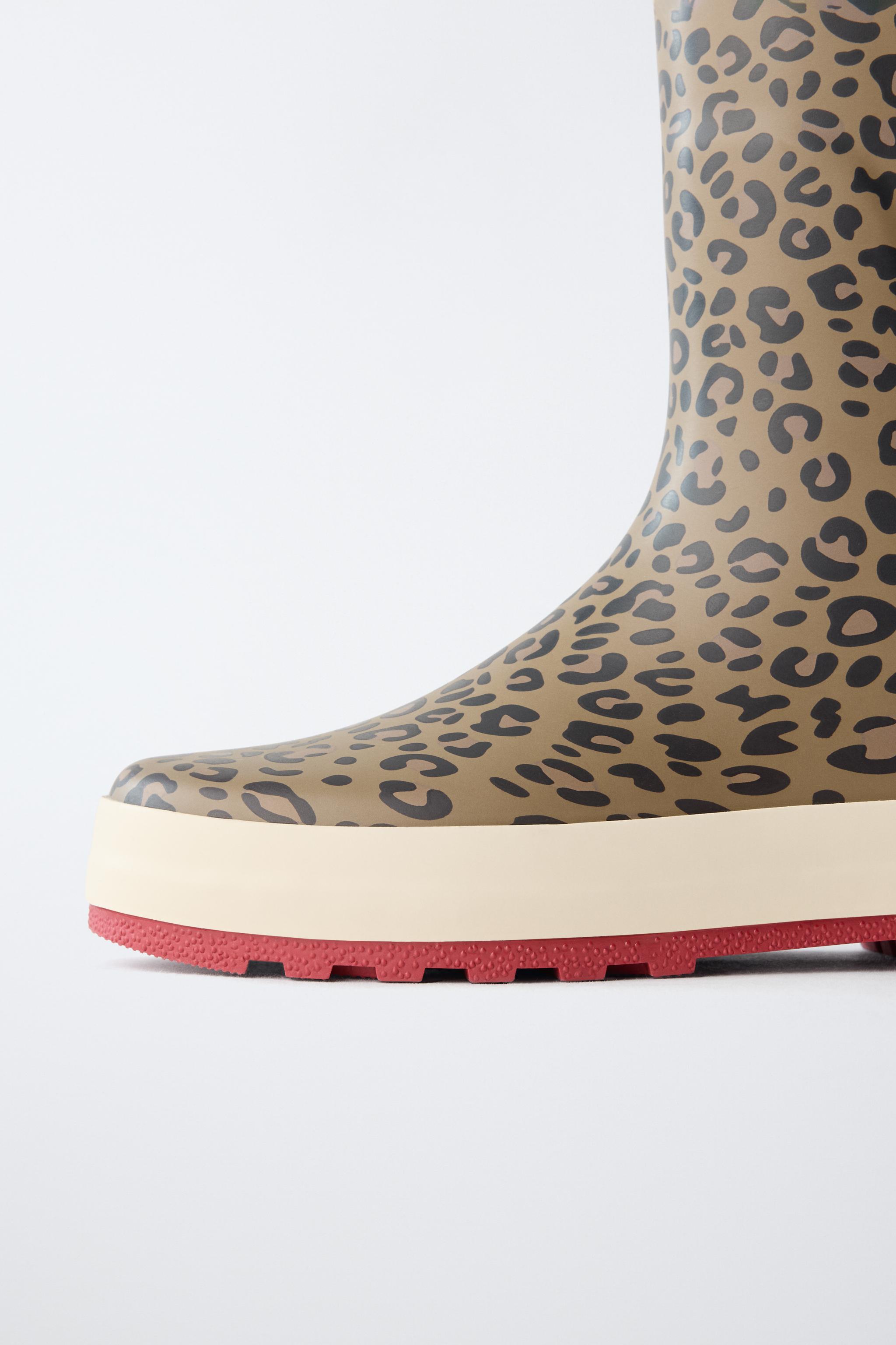 ANIMAL PRINT RAIN BOOTS